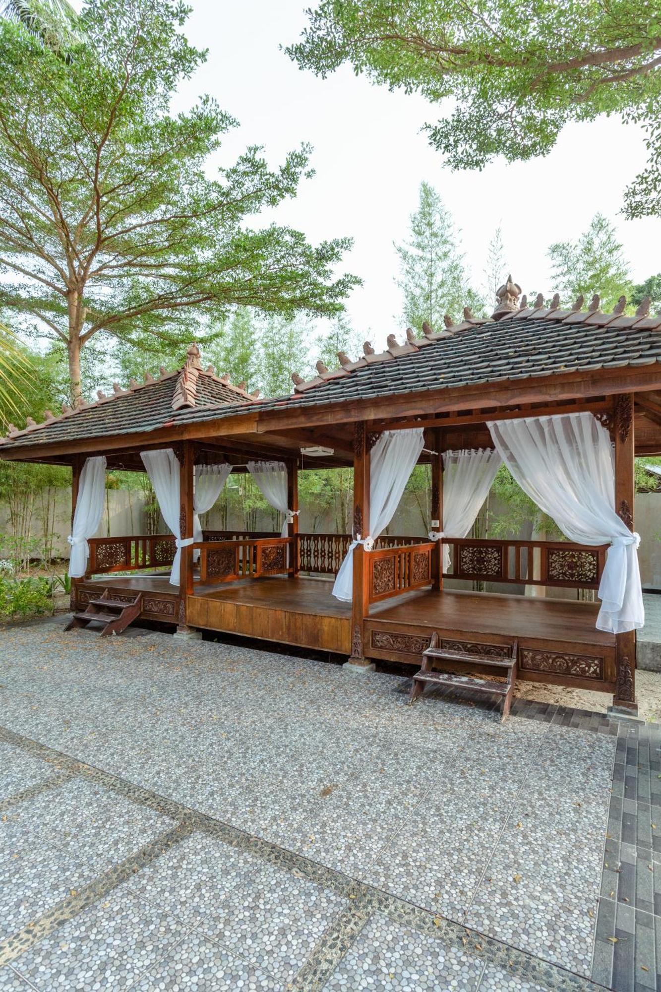 Bintan Exotica Resort By Waringin Hospitality Berakit Екстериор снимка